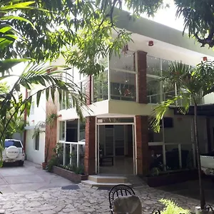 Отель Alcaldeza - Garden House Maria Guadalupe, Санто-Доминго